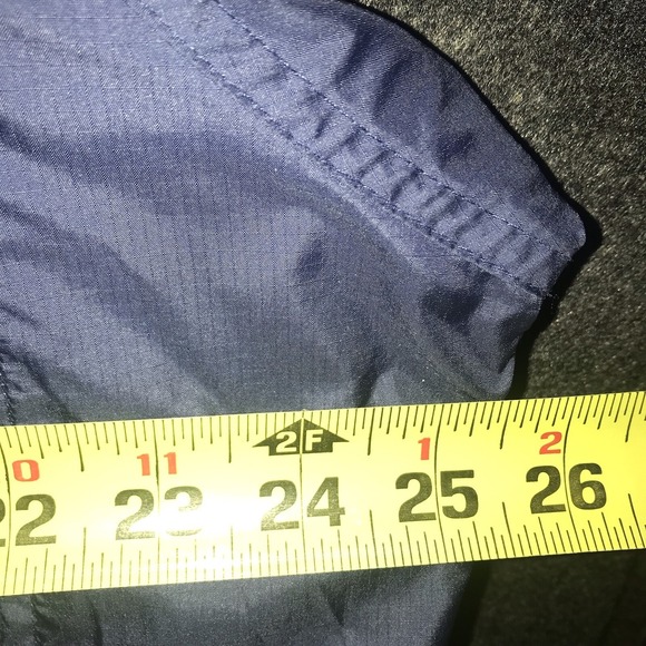 LL Bean Women's Large Windbreaker Lightweight Jacket Navy Blue Zip Pockets Reg - Picture 6 of 8